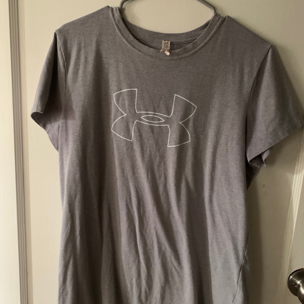 Women’s under armor athletic shirt